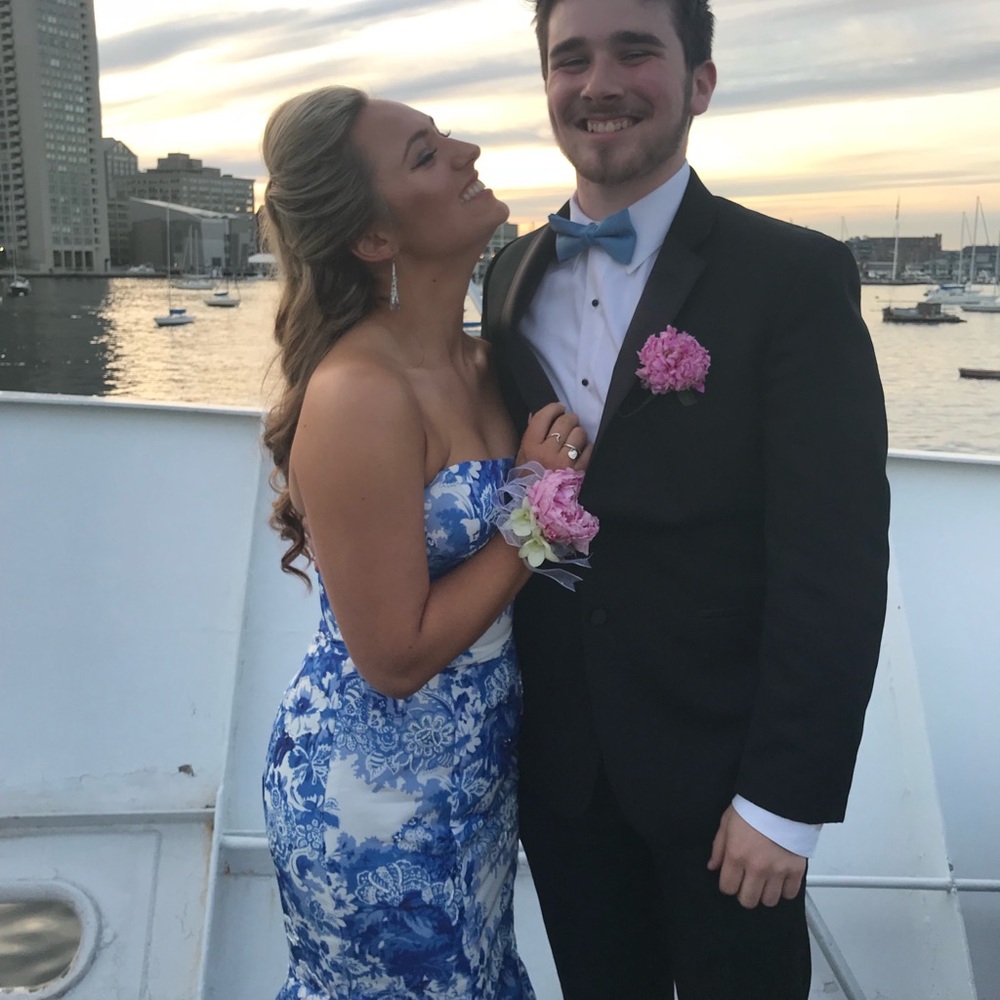 Sherri Hill Size 6 Prom Dress